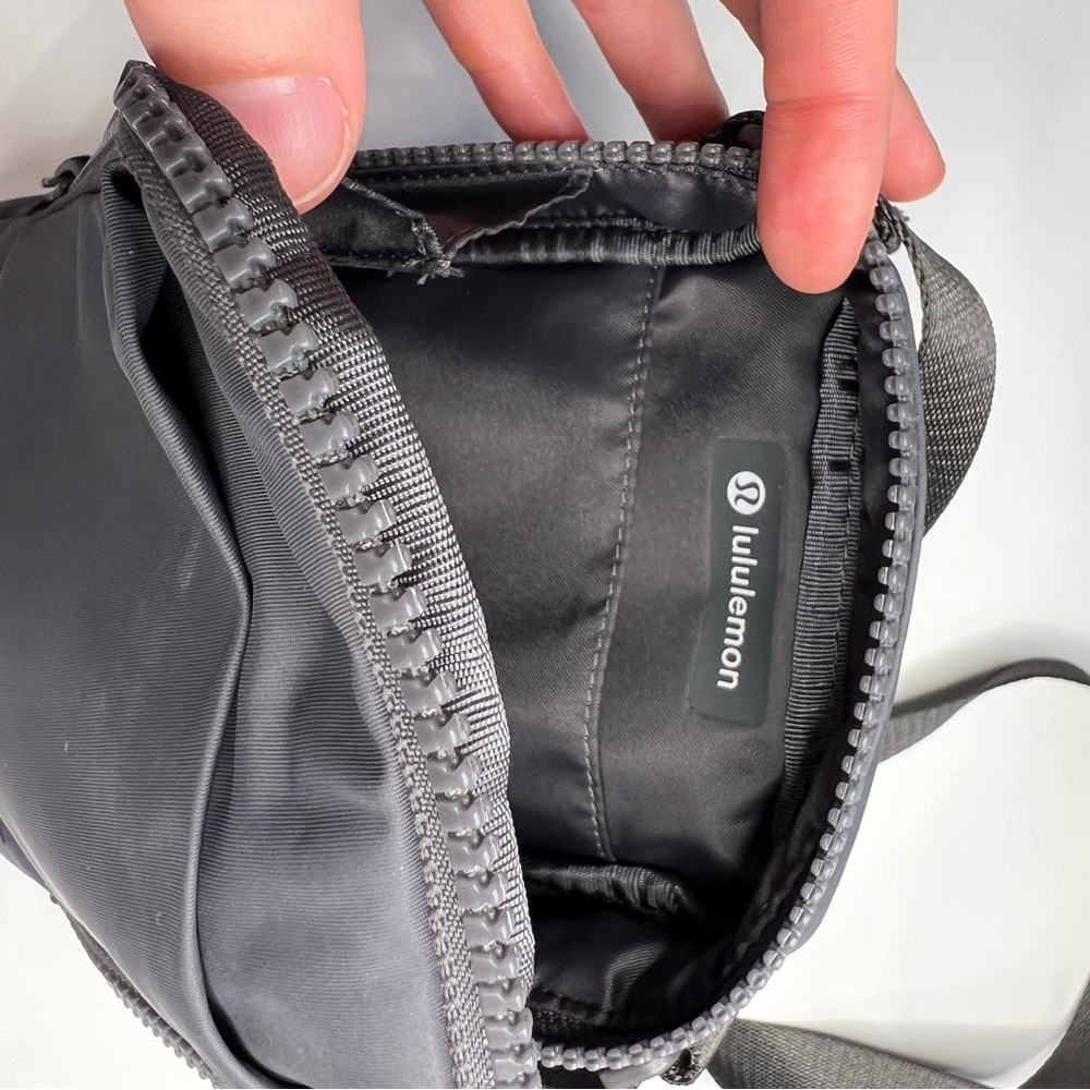 lululemon athletica Grey Crossbody Bag - Picture 4 of 8